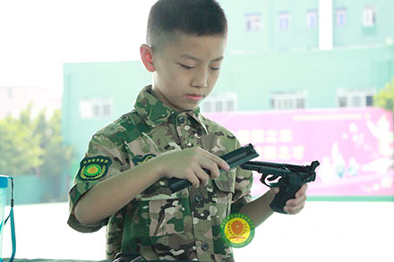 手槍拆卸組裝(zhuang)